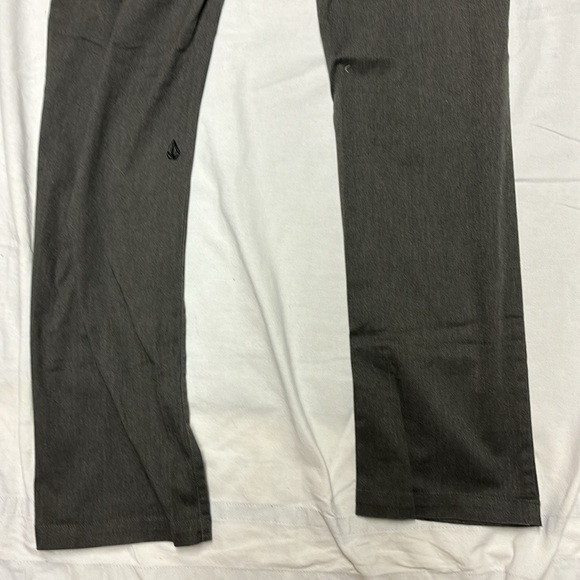 Volcom Men’s True to this grey Dress Pant - size 32 - Picture 9 of 9